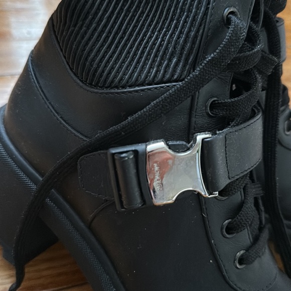 Moncler boots - Picture 4 of 13